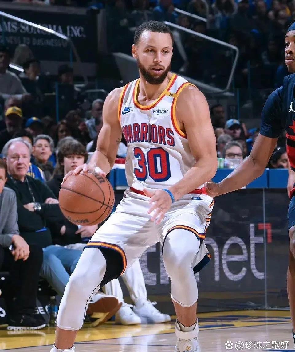 库里连续十场比赛得分超过刷新纪录，切尔西不断突破！上演精彩一战的简单介绍-九游App下载