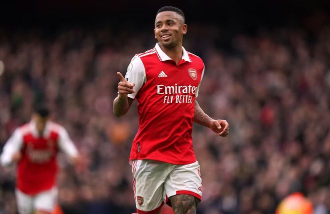 包含阿森纳集结日单刀错失，志在法甲名次提升，底气十足，球探报告显示潜力的词条