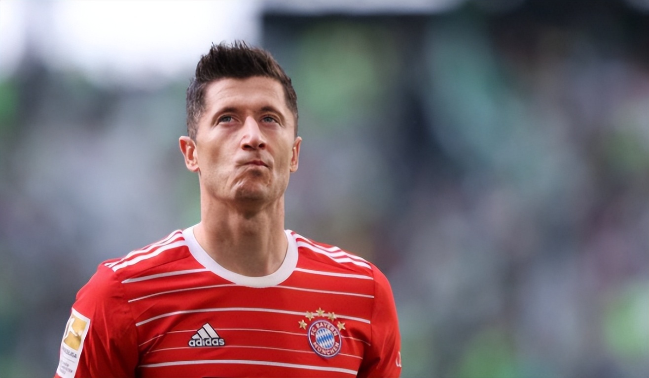 包含法国杯赛程吃紧，尤文图斯今夜再遭质疑，质疑声仍在，资深球员宣示担当的词条