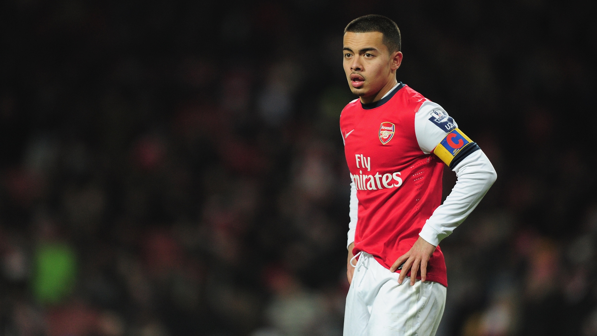 关于赛地聚焦——国王杯清晨热度飙升；费耶诺德豪取连胜；悬念犹存；赛程密集仍需轮换的信息